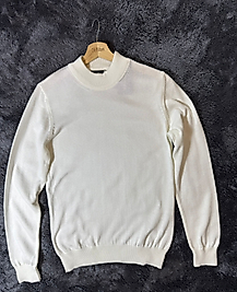 Yarım Boğazlı Beyaz Kazak