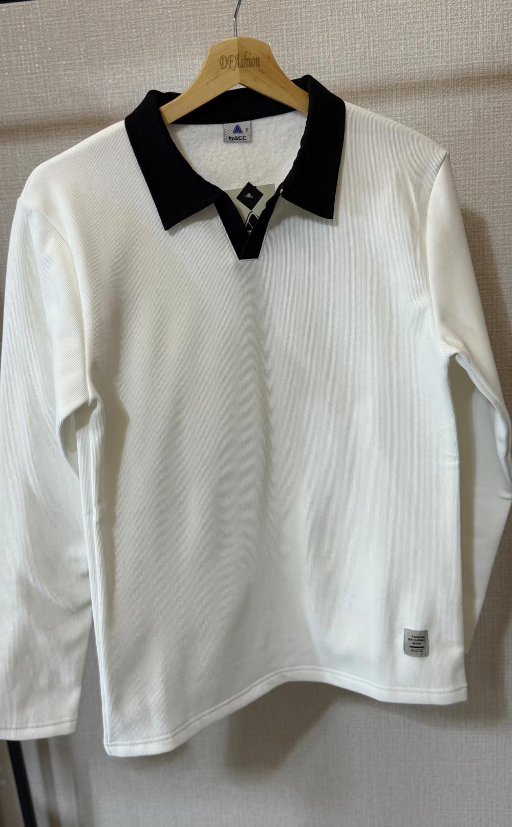 Siyah Yaka Beyaz Şardonlu Sweat